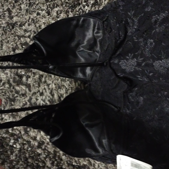 Sexy cinema exoile seductive wear gown and thong set - Picture 8 of 15